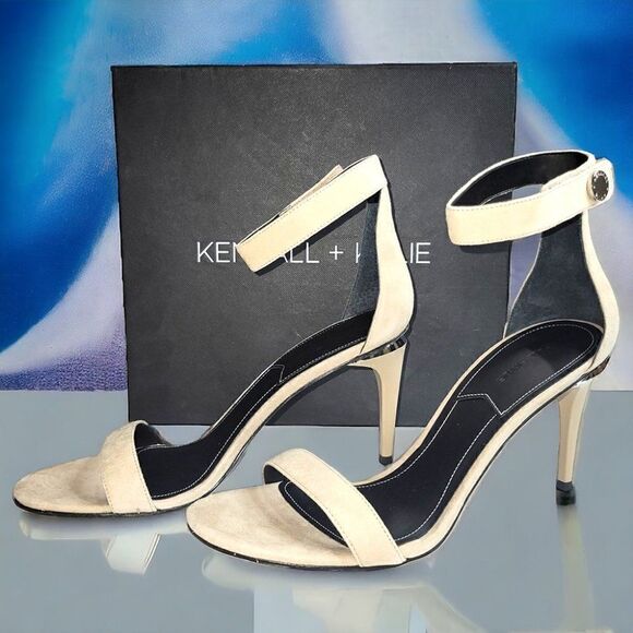 Kendall & Kylie beige suede Madelyn high heels sandals - Picture 3 of 8